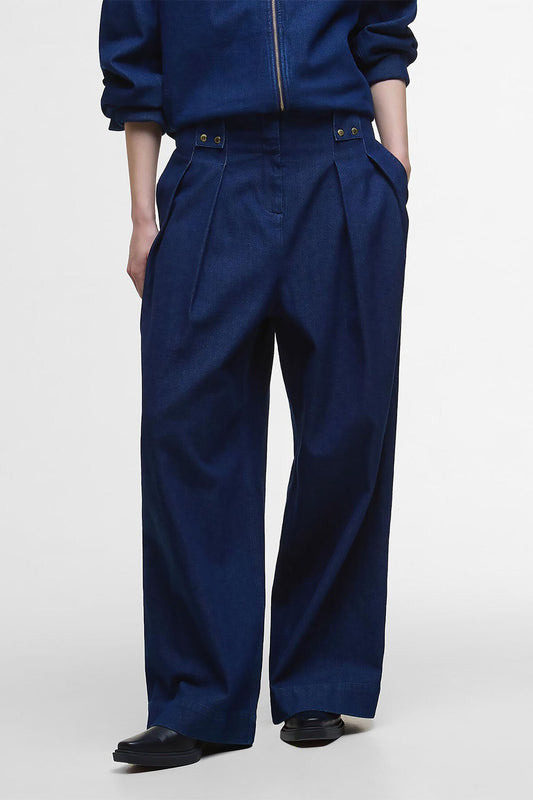 Arla Jeanshose mit weitem Bein