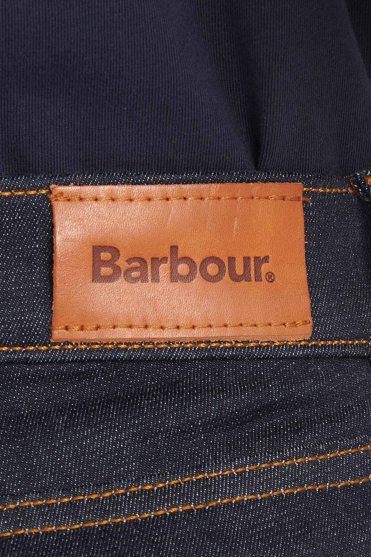 Essential Slim Jeans