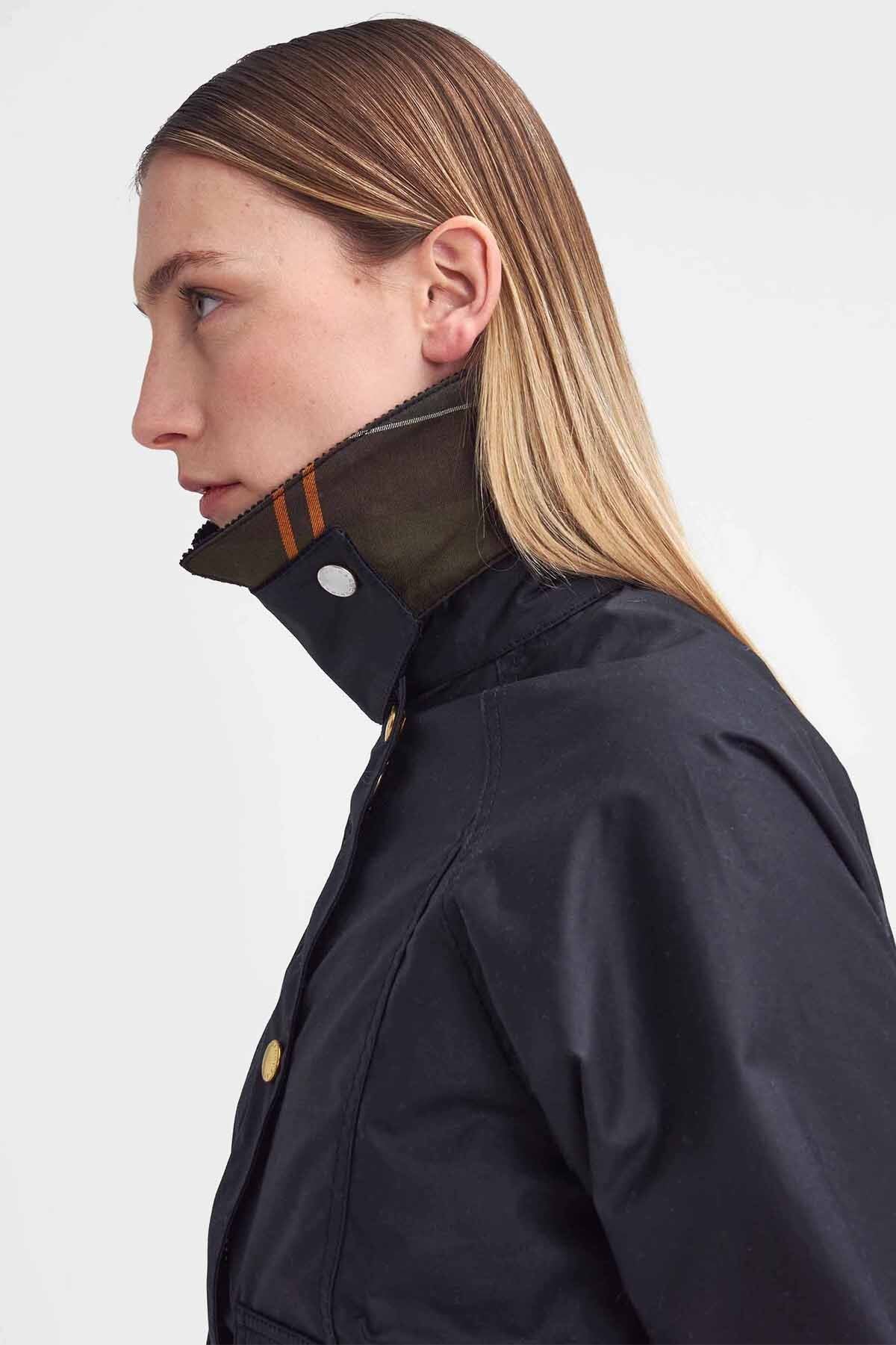 Kurze Beadnell Wachsjacke