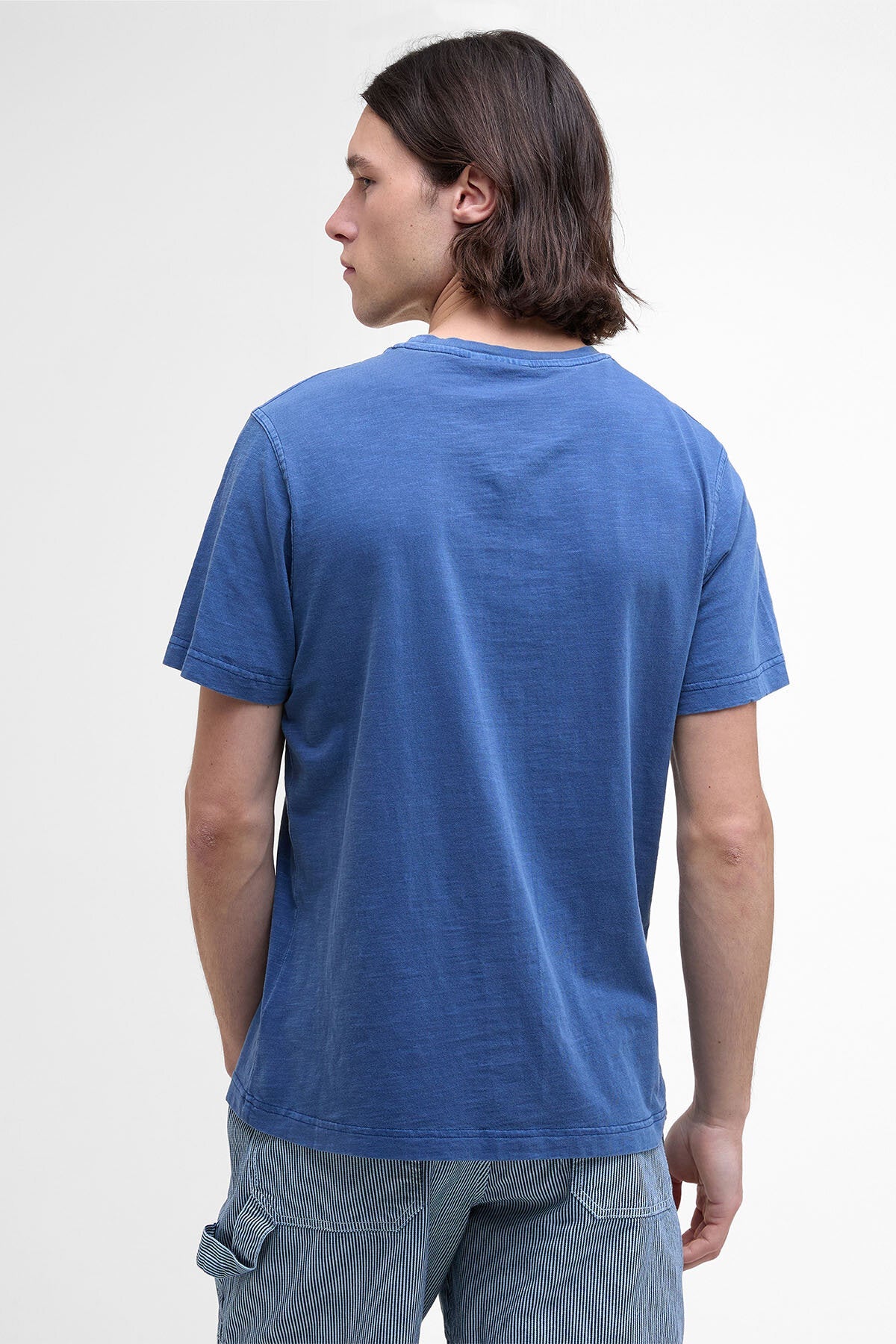Pigmentgefärbtes T-Shirt mit Brusttasche