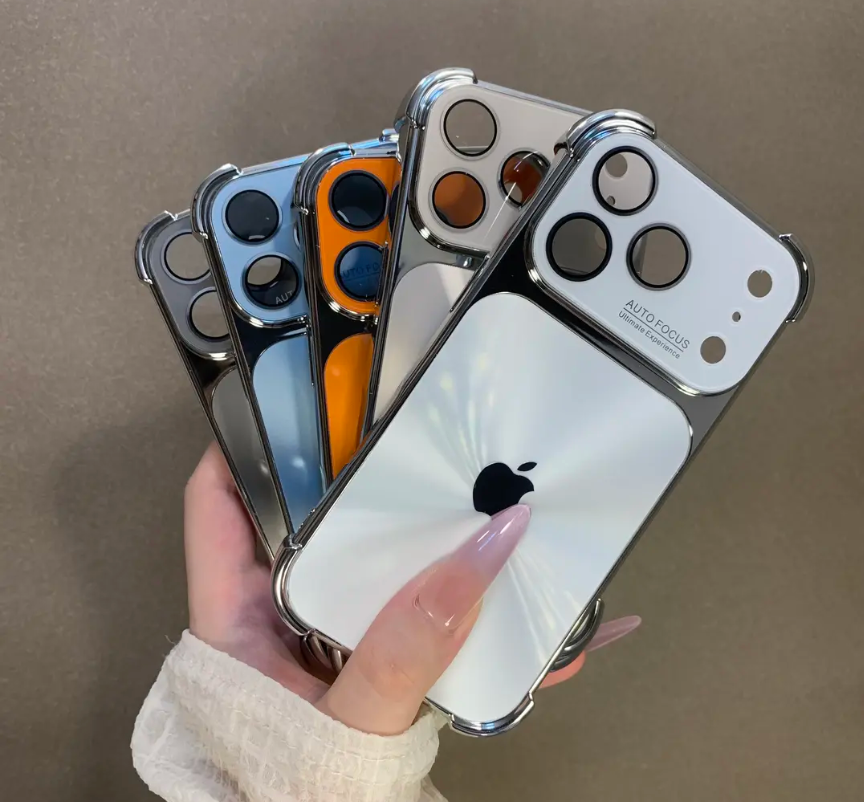 Stoßfeste Handyhülle in voller Größe mit AI-Taste und CD-Muster für iPhone-Serie